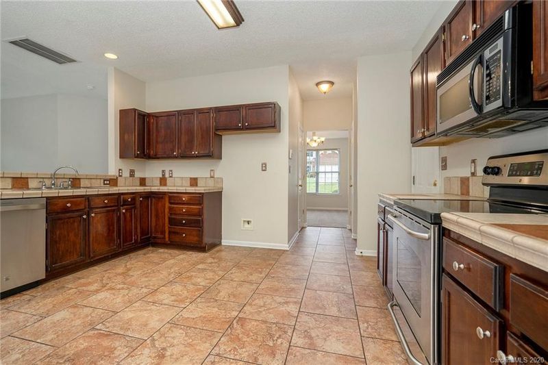 3125 Viola Ln, Monroe, NC 28110