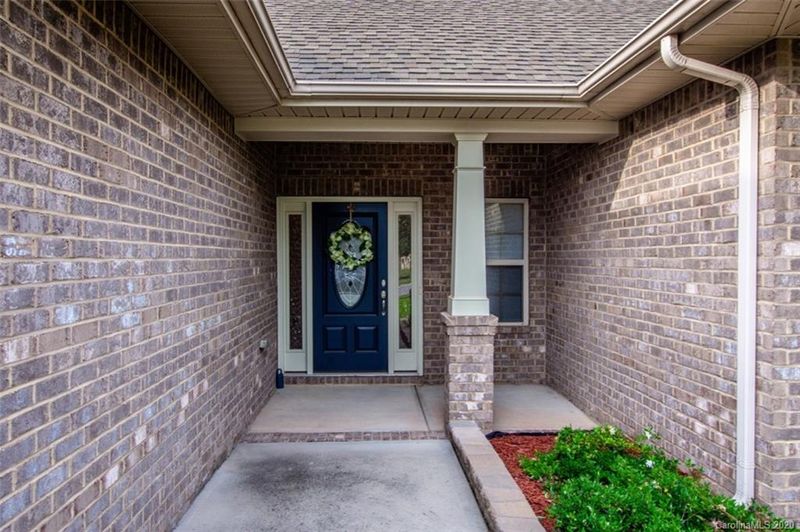 7251 Kenyon Dr, Denver, NC 28037