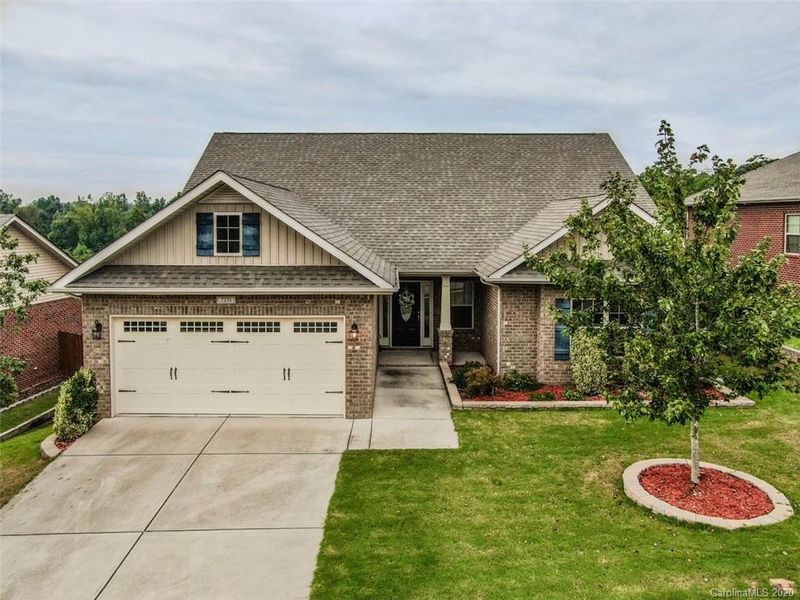 7251 Kenyon Dr, Denver, NC 28037