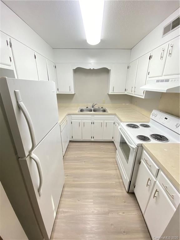 2108 S Main St, Kannapolis, NC 28081