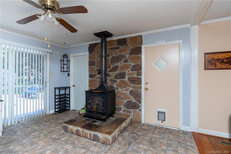 121 Hollybrook Dr, Great Falls, SC 29055