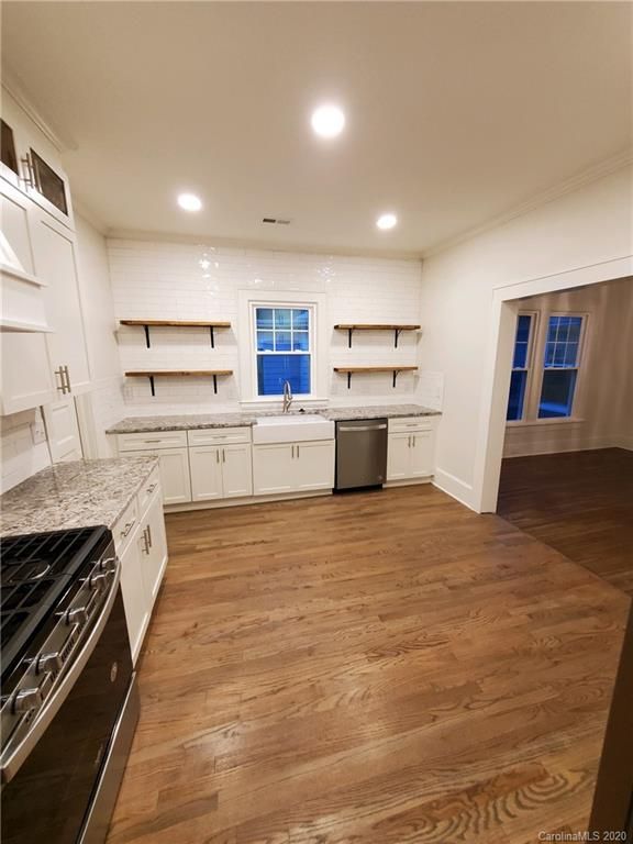 18 Cedar St, Belmont, NC 28012