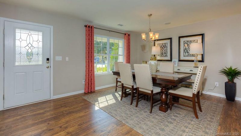9942 Brawley Ln, Charlotte, NC 28215