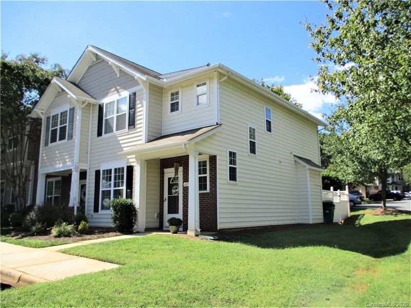 6215 Castleglen Ct, Charlotte, NC 28269