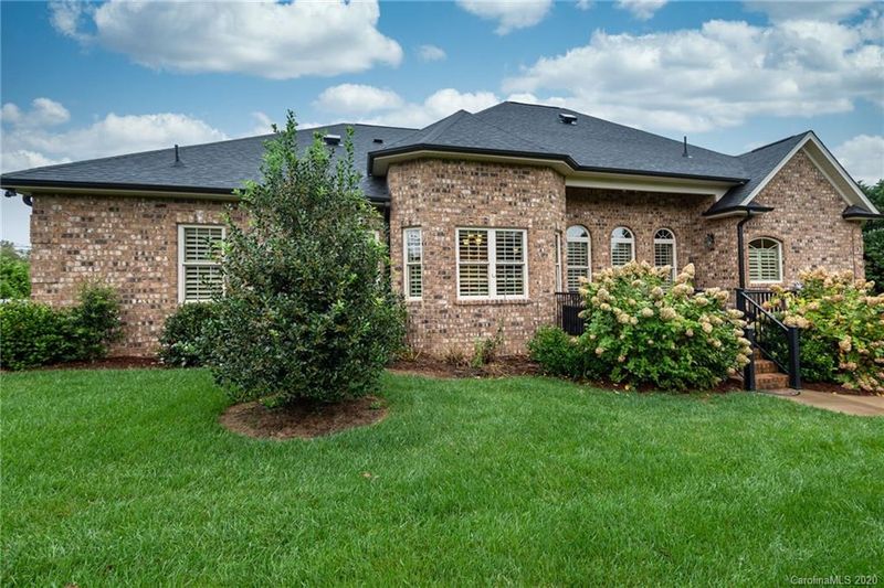13 39th Avenue Dr NW #1, Hickory, NC 28601