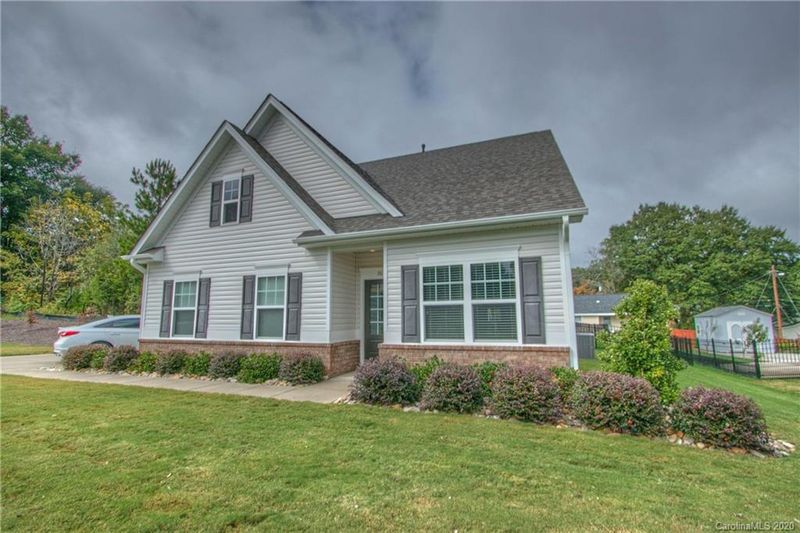116 Marabou Ct, Mount Holly, NC 28120