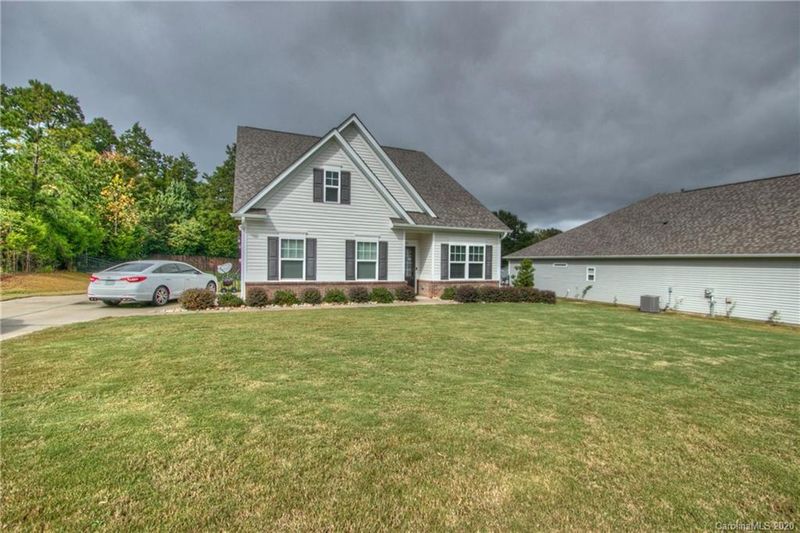 116 Marabou Ct, Mount Holly, NC 28120
