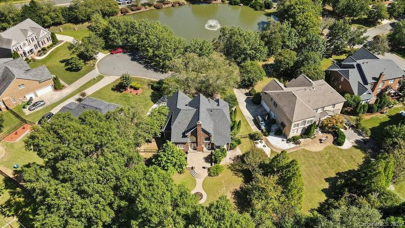 12216 Summer Breeze Ct, Charlotte, NC 28277