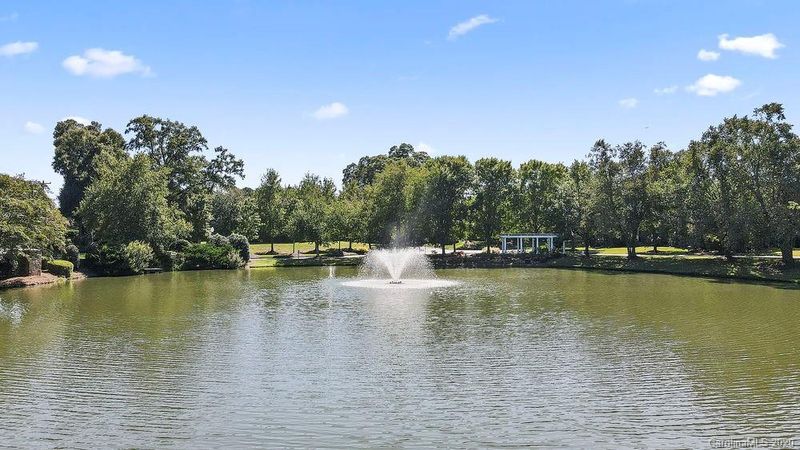 12216 Summer Breeze Ct, Charlotte, NC 28277