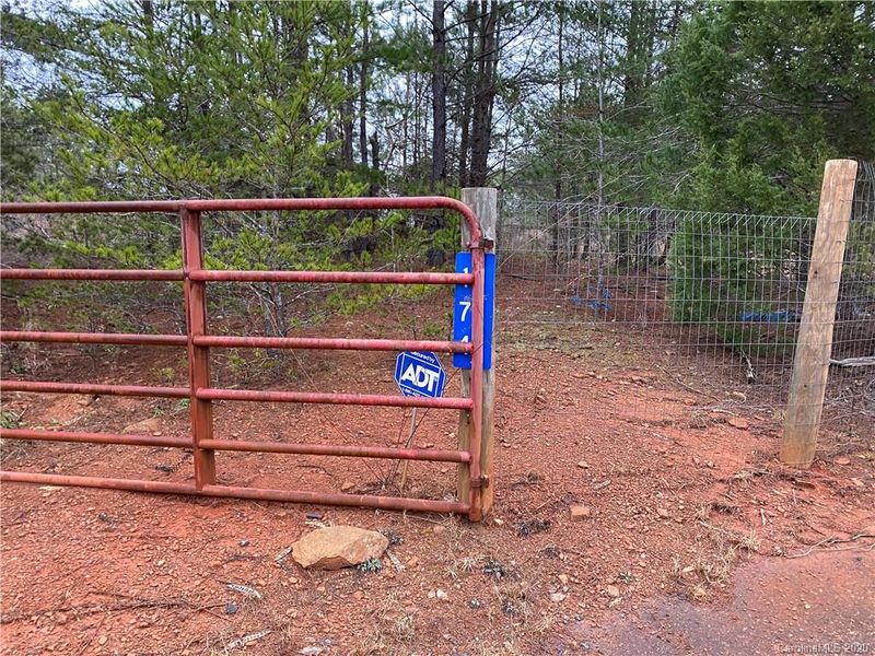 174 W H Kiser Rd, Lincolnton, NC 28092