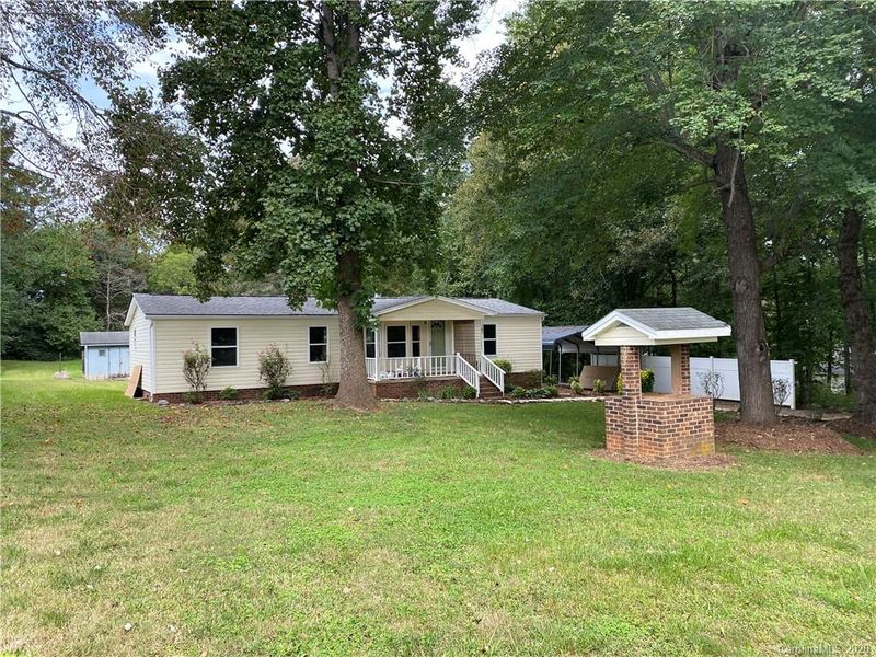 4869 Panama Dr, Conover, NC 28613