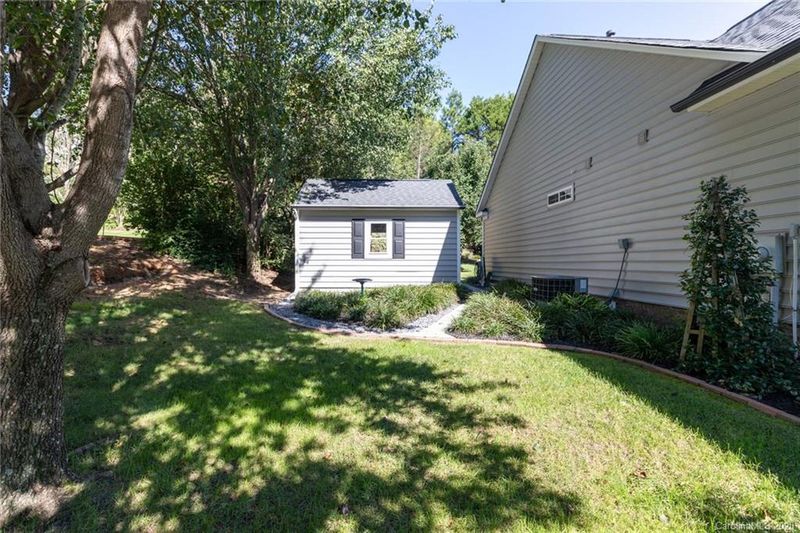 208 Whitegrove Dr, Fort Mill, SC 29715