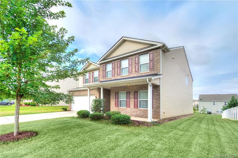 8909 Gray Willow Rd, Charlotte, NC 28227