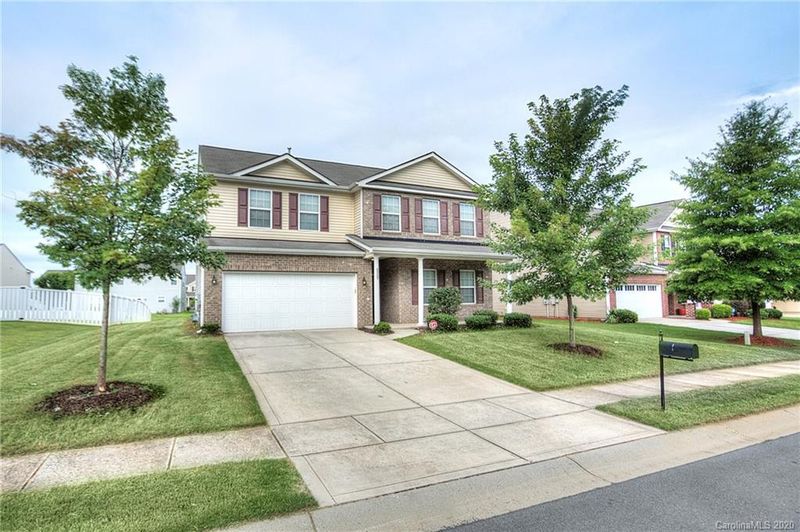 8909 Gray Willow Rd, Charlotte, NC 28227