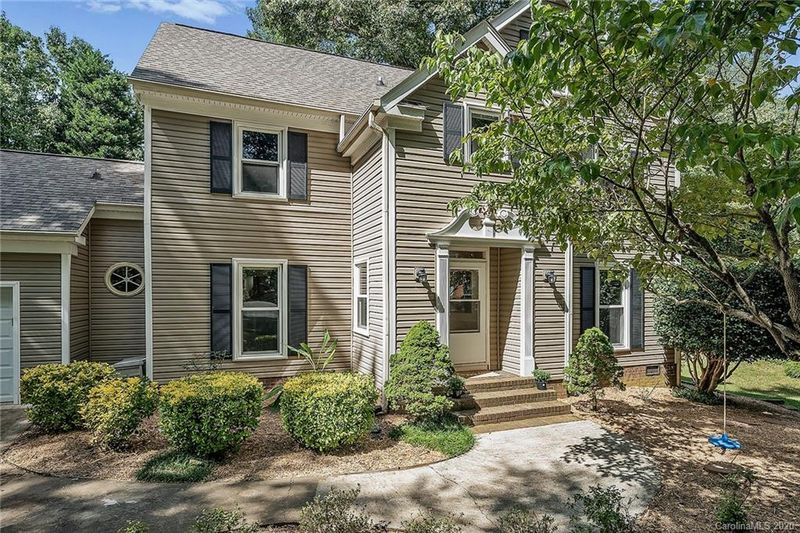 3111 Peregrine Ct, Charlotte, NC 28269