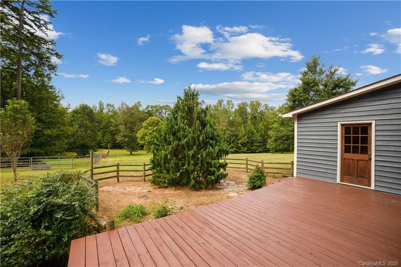 750 Rhyne Rd, Clover, SC 29710