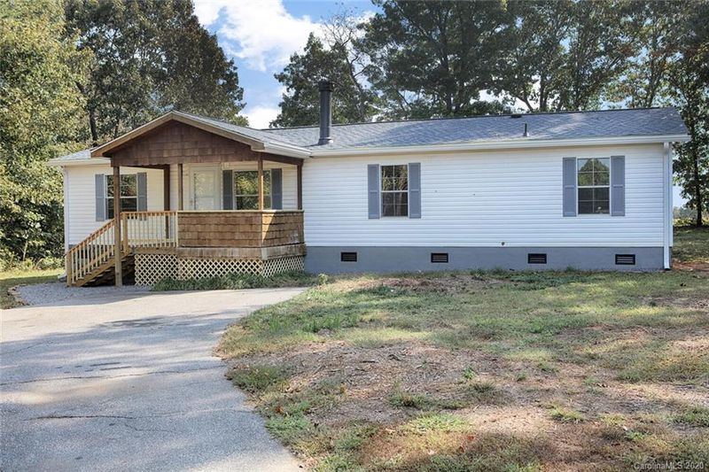 7114 Maple Glen Dr, Catawba, NC 28609