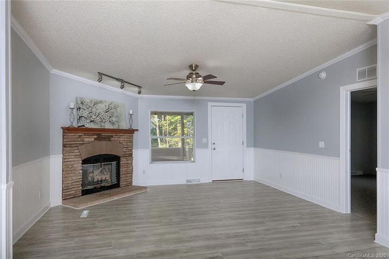 7114 Maple Glen Dr, Catawba, NC 28609
