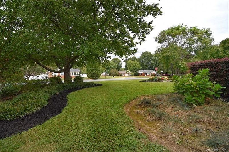 5904 Bridle Trl, Indian Trail, NC 28079