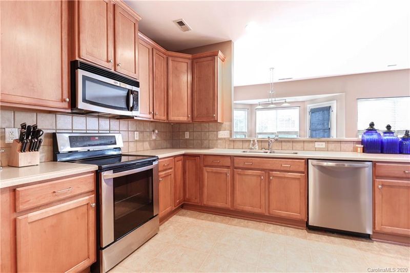 2002 Corrona Ln, Indian Trail, NC 28079