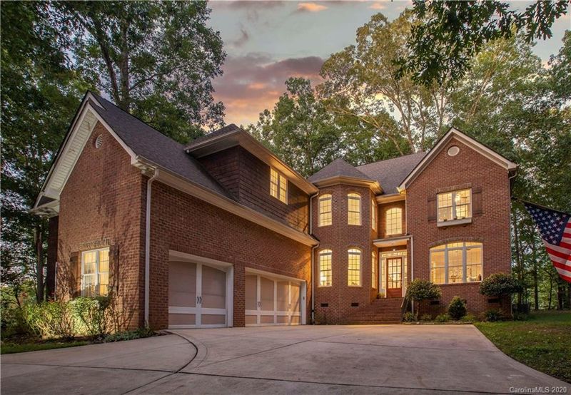 224 Chaucer Ln, Weddington, NC 28104