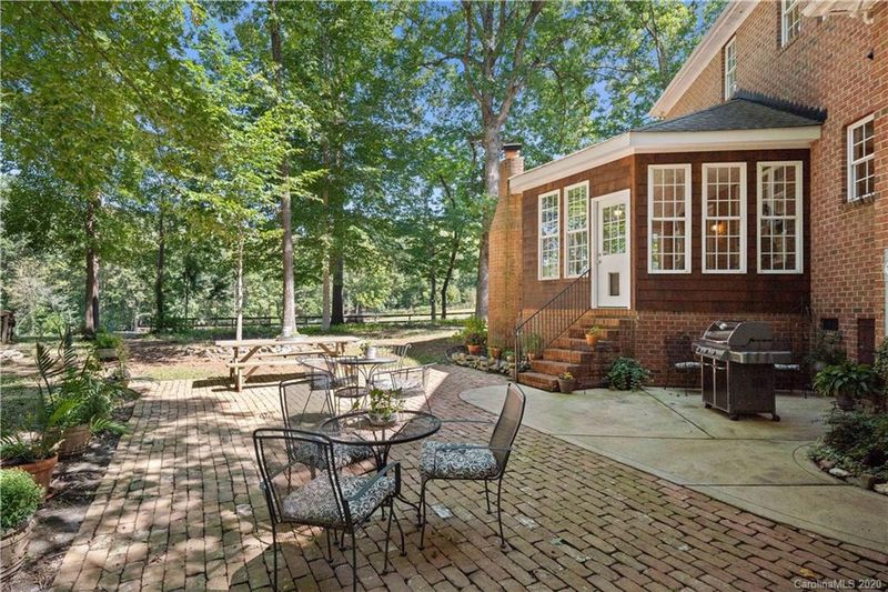 224 Chaucer Ln, Weddington, NC 28104