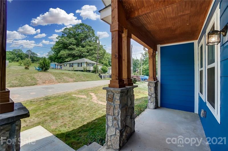 2737 Celia Ave, Charlotte, NC 28216