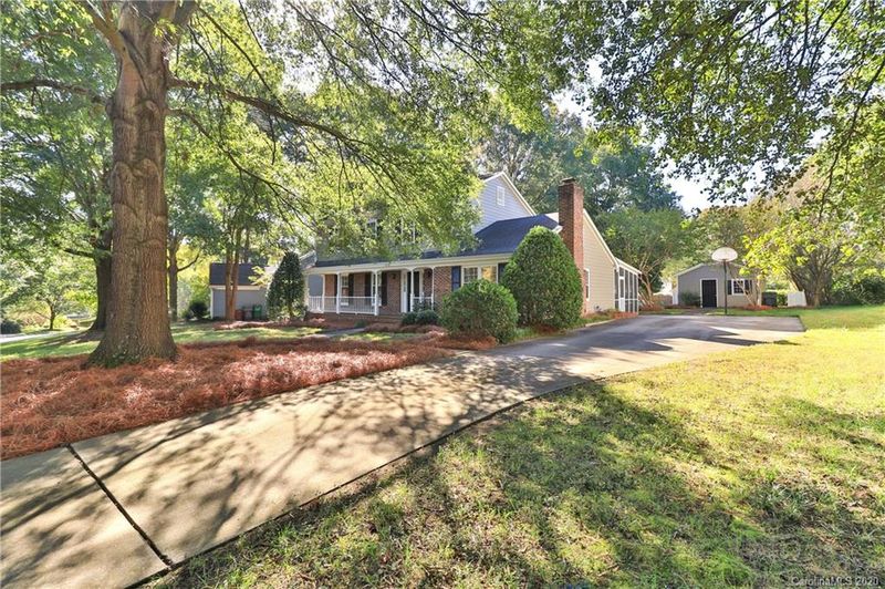 4636 Dawnridge Dr, Charlotte, NC 28226