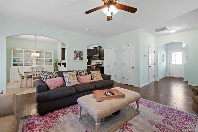 125 Ashmore Dr, Mount Holly, NC 28120