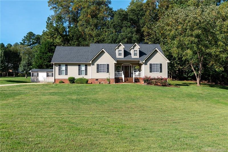 2153 Cardinal Loop, Stanley, NC 28164