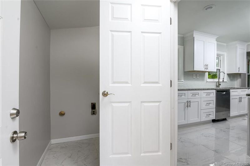 2218 Markham Ct, Charlotte, NC 28205