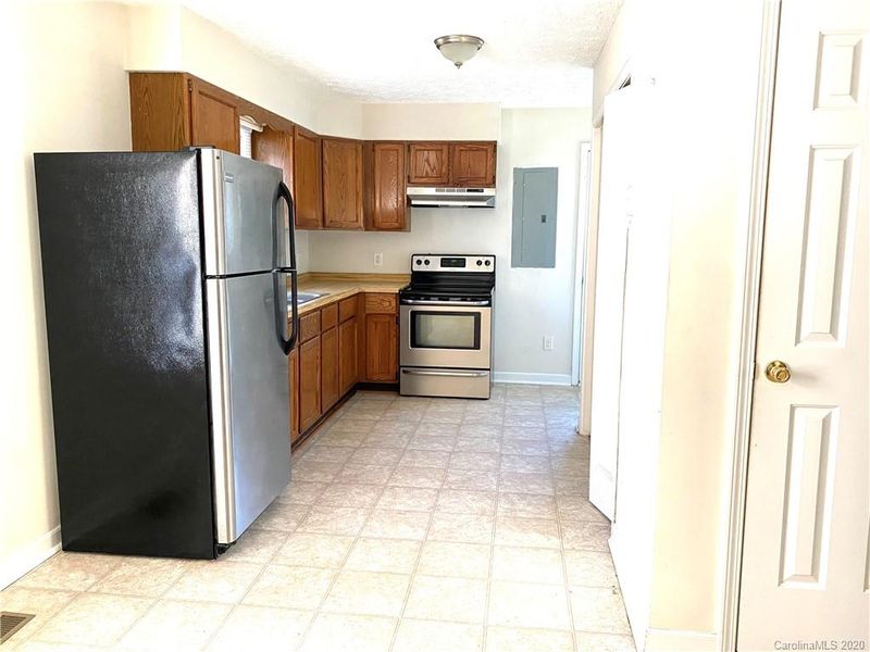 113 State St, Lincolnton, NC 28092