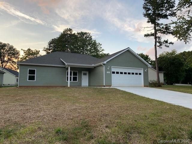 358 Brookfield Dr, Statesville, NC 28625