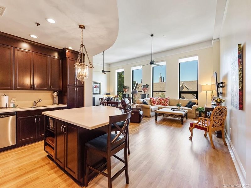 127 N Tryon St #417, Charlotte, NC 28202