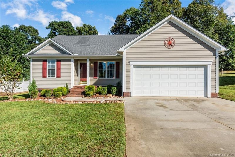 855 Loch Lomond Cir, Concord, NC 28025