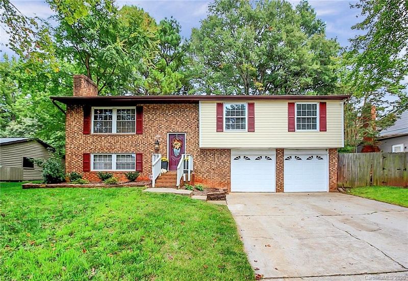 400 Regency Dr, Charlotte, NC 28211