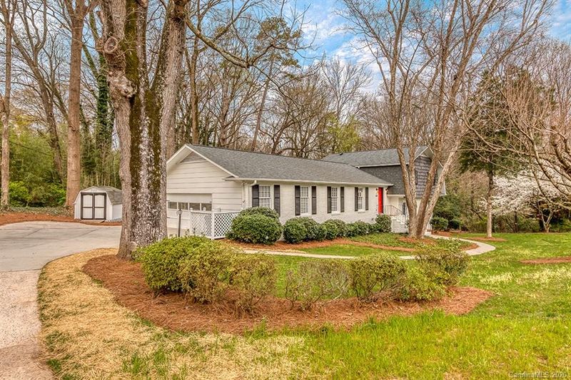 6326 Sardis Rd, Charlotte, NC 28270