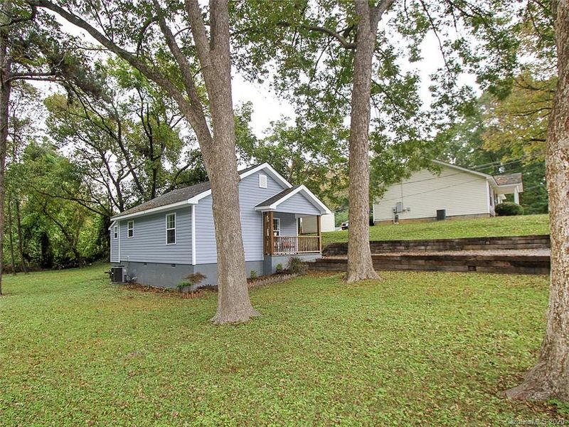 724 Davidson Ave, Gastonia, NC 28054