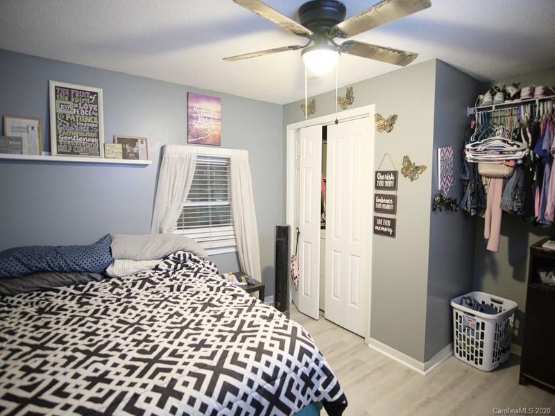 1406 Hunsinger Ave, Gastonia, NC 28052