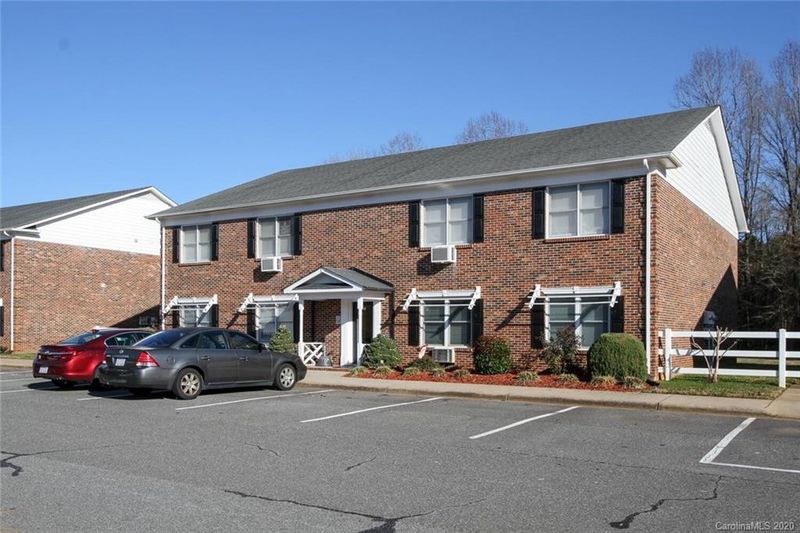 111 Stroupe Rd #F, Gastonia, NC 28056
