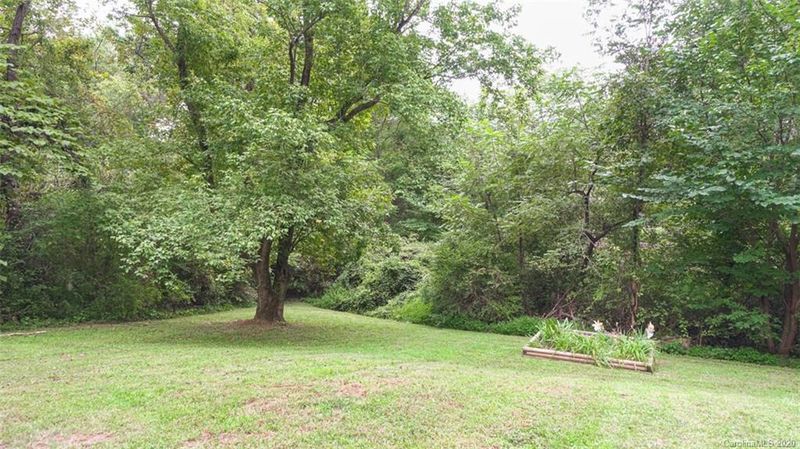 1330 18th St SW, Hickory, NC 28602