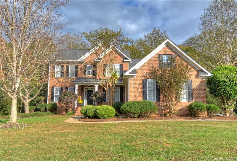 1703 Crestgate Dr, Waxhaw, NC 28173