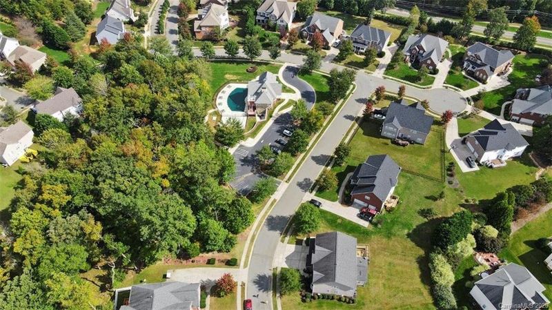 16523 Silversword Dr, Charlotte, NC 28213