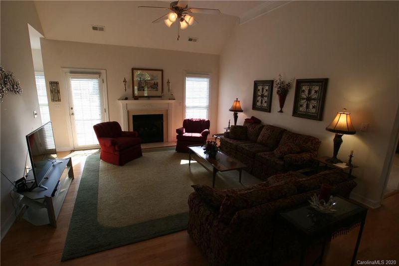 1268 Killian Farm Rd, Stanley, NC 28164