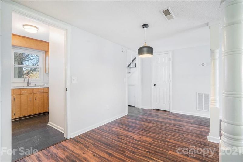 1005 Town House Dr, Kannapolis, NC 28083