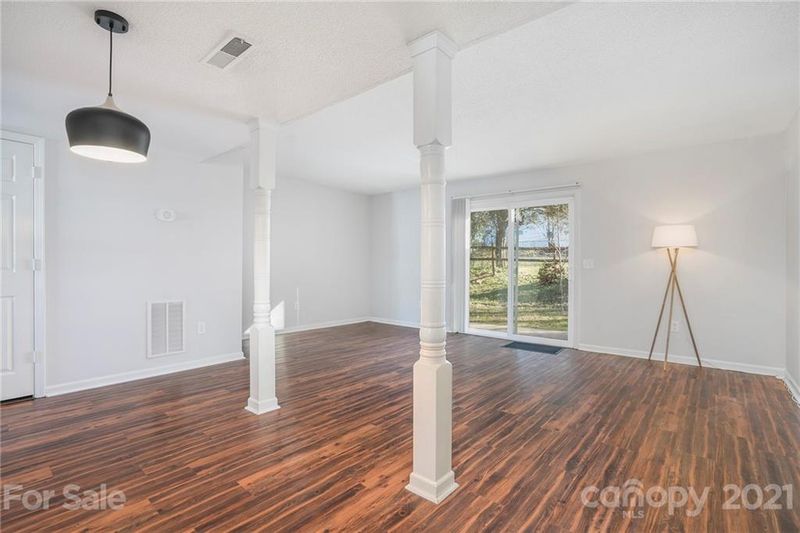 1005 Town House Dr, Kannapolis, NC 28083