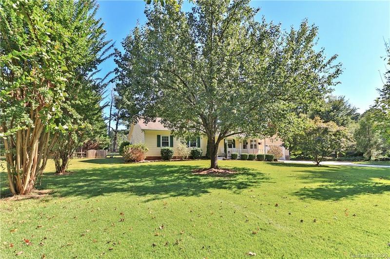 442 Hunting Creek Rd, Weddington, NC 28104