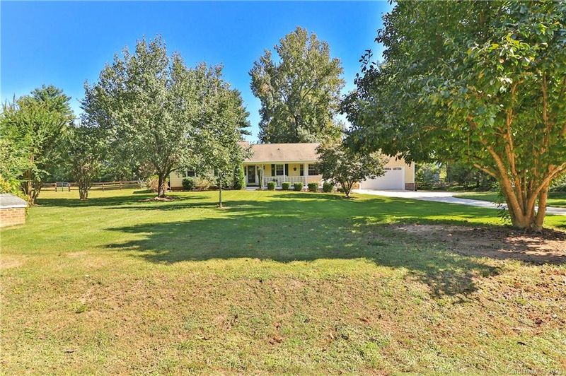 442 Hunting Creek Rd, Weddington, NC 28104