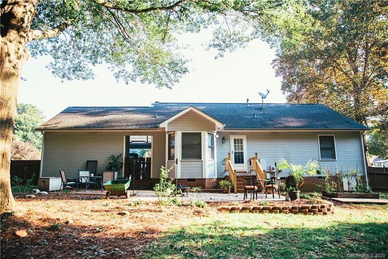 4552 Huntington Dr, Gastonia, NC 28056