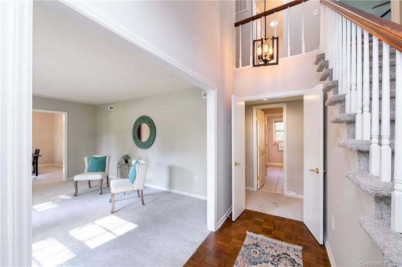 323 Silversmith Ln, Charlotte, NC 28270
